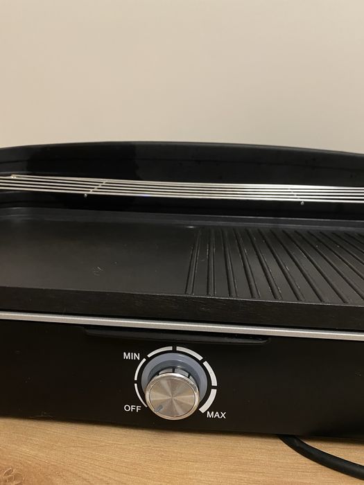 Grill elektryczny GOTIE