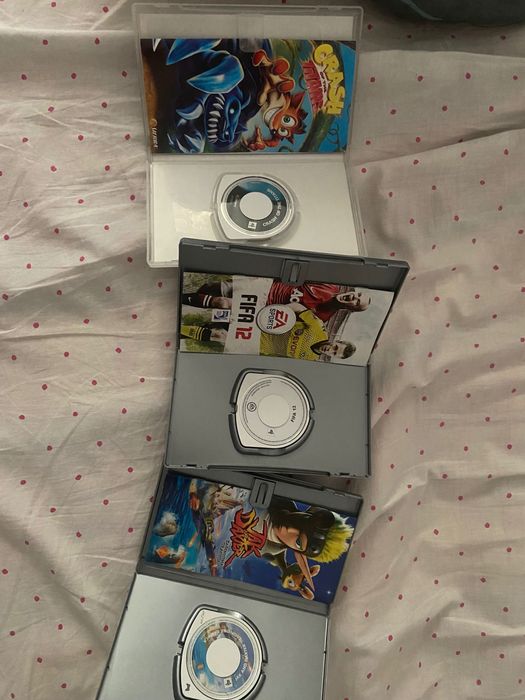 Psp zestaw gier Crash Fifa oraz Jak and Daxter oraz uefa euro 2008
