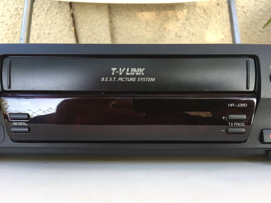 Видеомагнитофон JVC Відеомагнітофон JVC