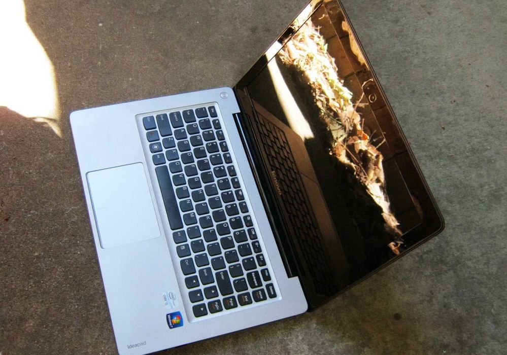 Продам ультрабук Lenovo \ 4 ядра \ SSD