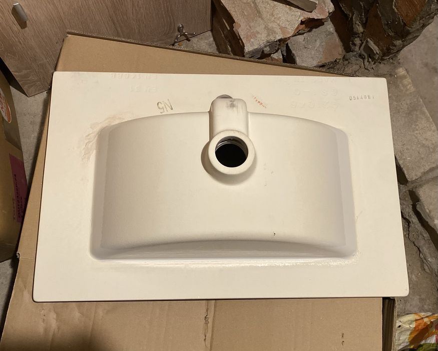 Umywalka ceramiczna 60 cm