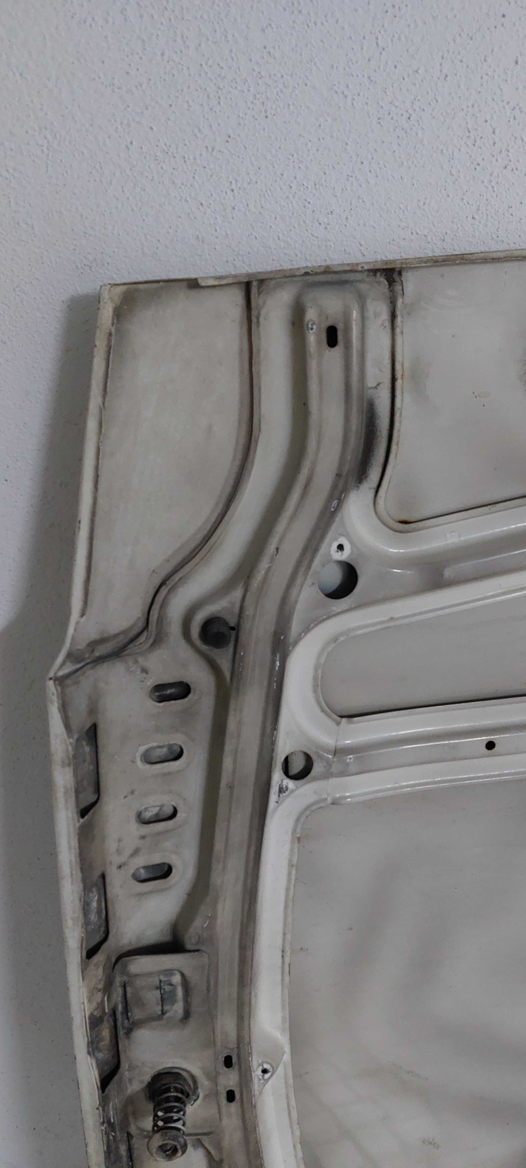 Peugeot 205 GTi Outros Capot Automatic