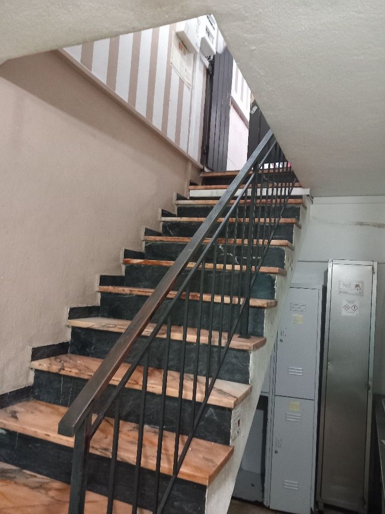 Vende-se Espaço Comercial, Quarteira A 70 Metros da Praia