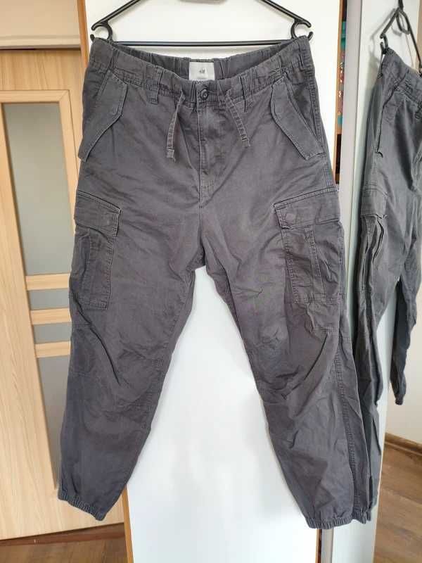 Czarne spodnie Cargo Jogger - Regular Fit