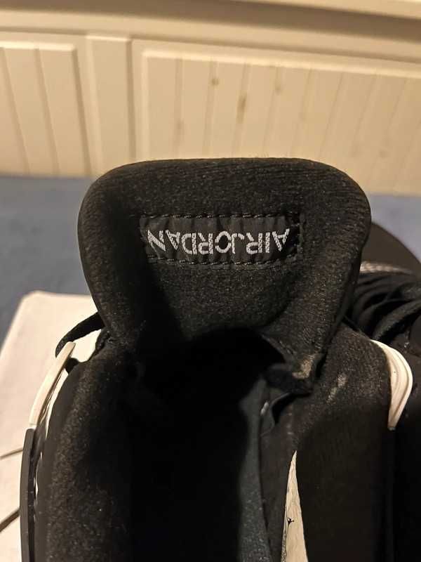 "Buty męskie Jordan 4 Retro" Thunder Czarny Roz 44