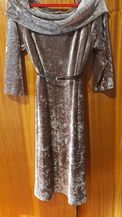 Чудове стильне плаття