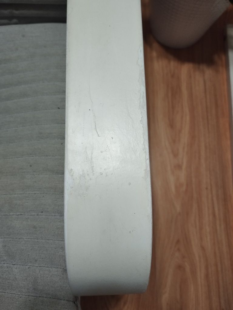 Poltrona branca e cinzenta  IKEA
