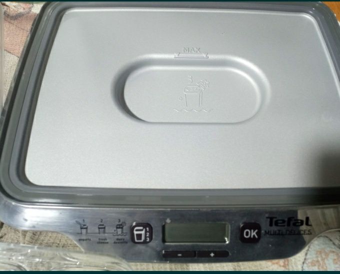 Йогуртниця Tefal YG-652 стан супер, упаковка рiдна.