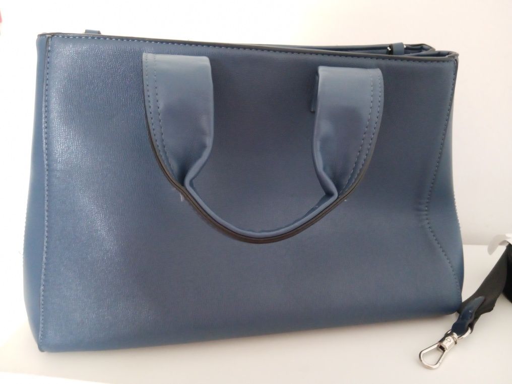 Mala azul Parfois, 33x25cm