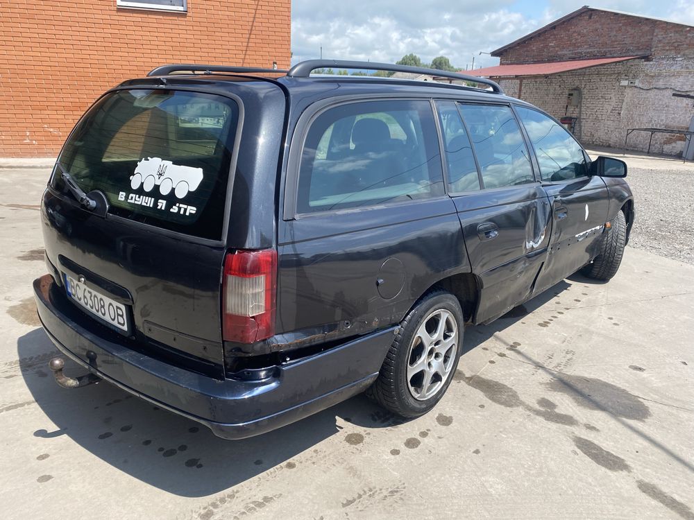 Опель омега 2000 рік 2.5 тд