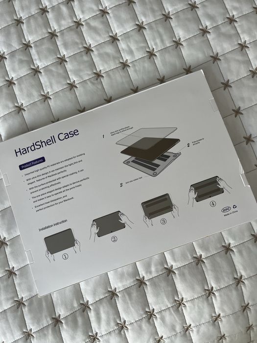 Чехол на MacBook