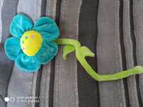 Flor peluche azul
