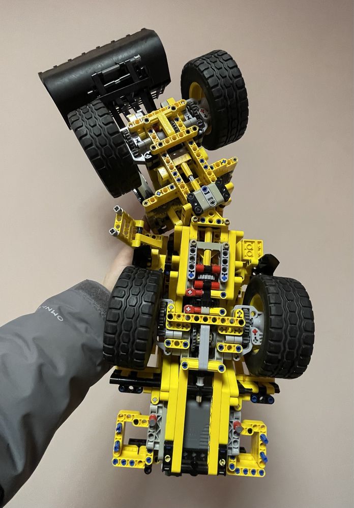 Конструктор Lego Technic, погрузчик Volvo L350F б/у