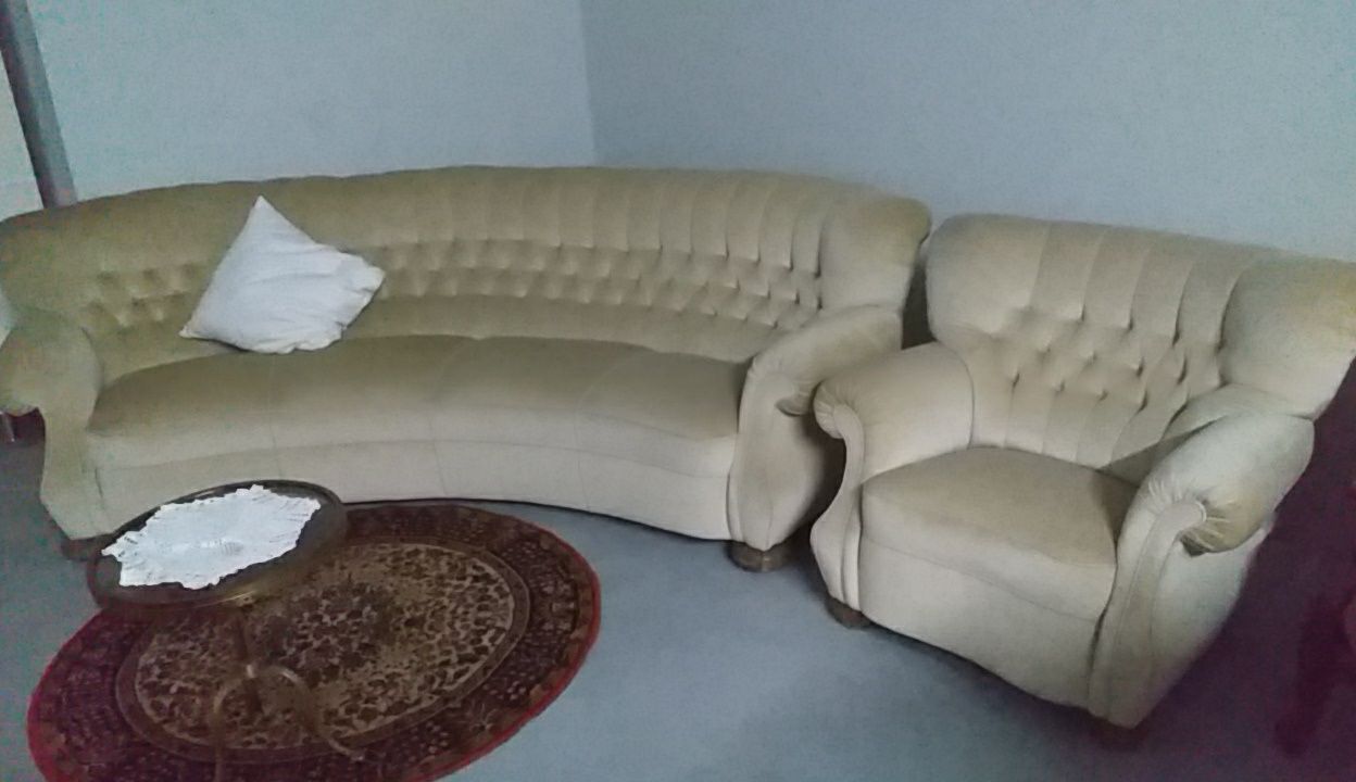 Sofa curvo madeira macissa 4 lugares  3 metros