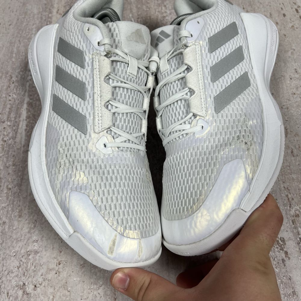 Оригінал кросівки Adidas Novaflight 2 44 розмір