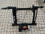 Rolo treino indoor btwin inride 100 inclui eixo aperto rapido