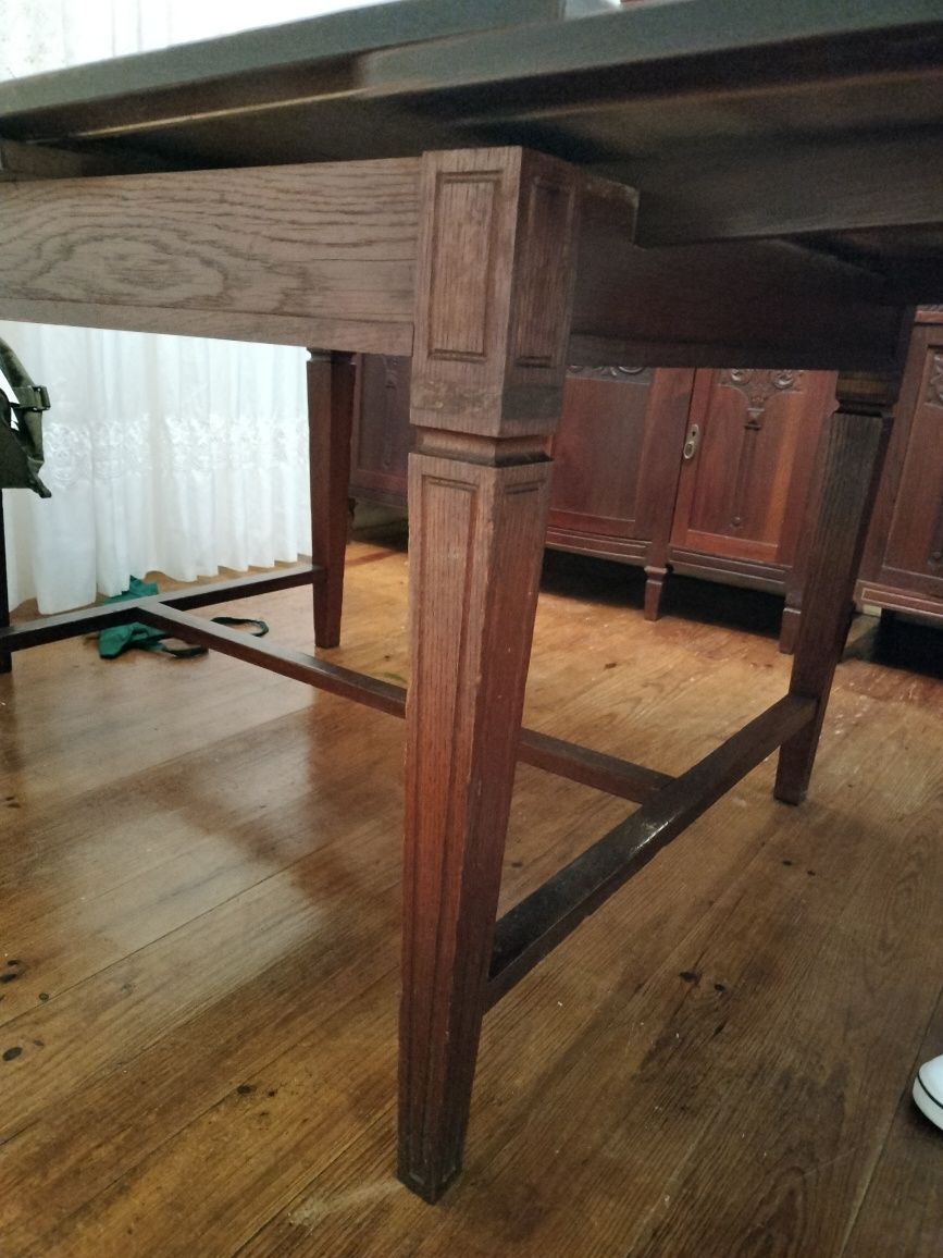 Mesa de sala de jantar com cadeiras madeira maciça