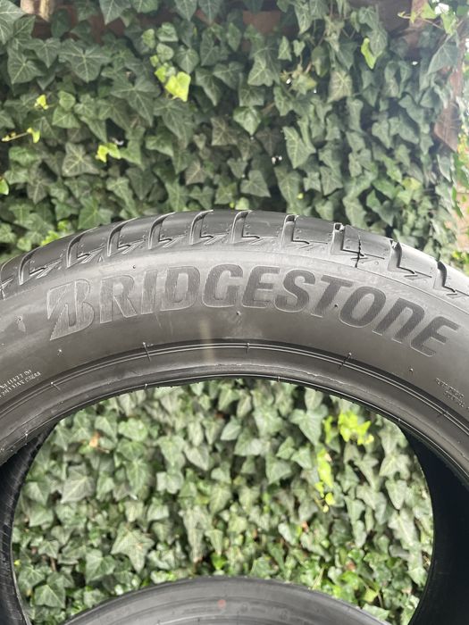 215/55 R17 Bridgestone Turanza T005