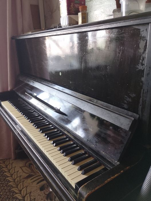 Продам піаніно 500 грн.