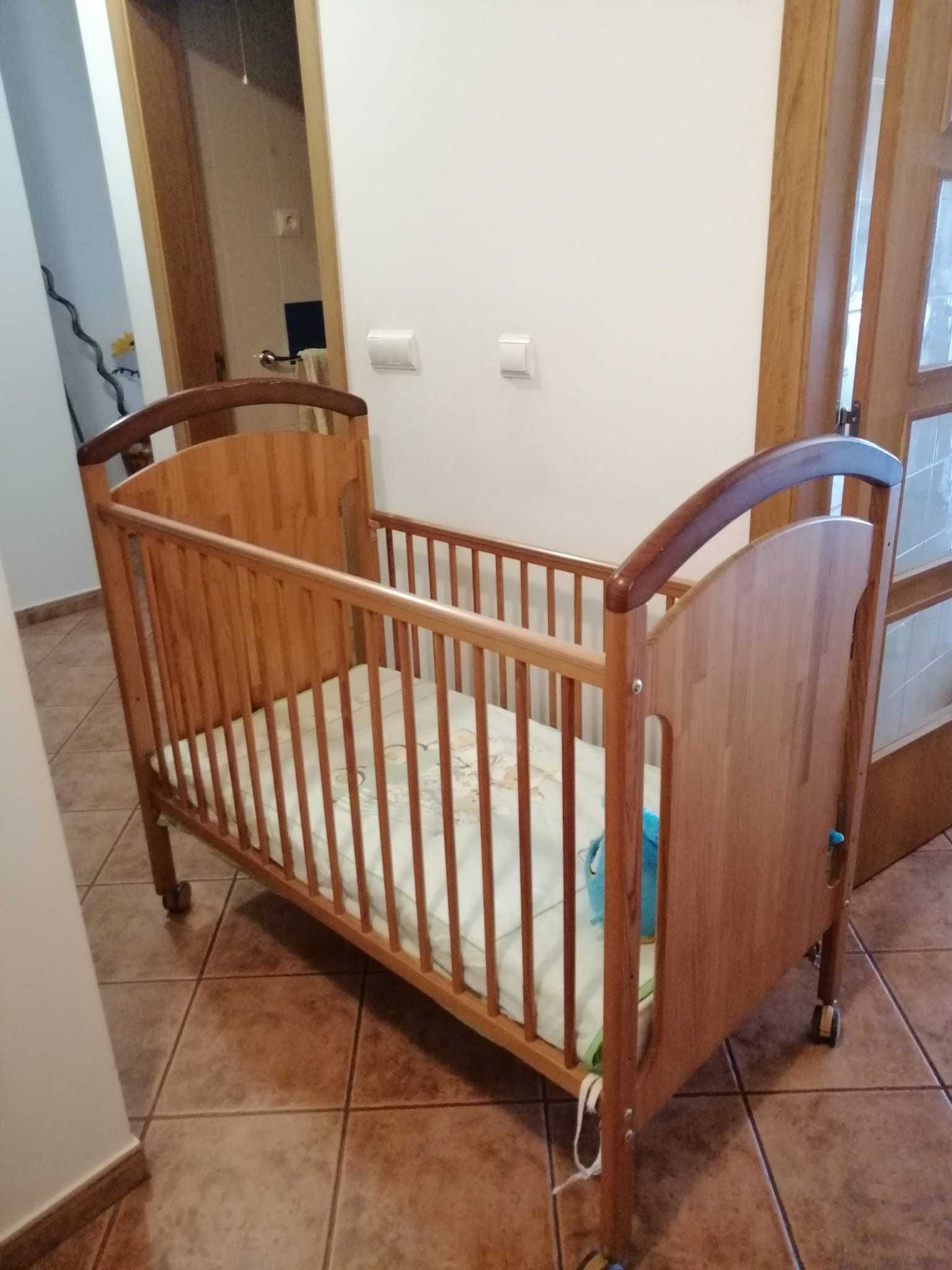 Cama de Bébé da Marca Trama