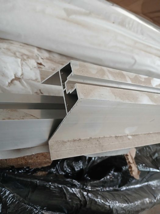 Profil aluminiowy pod panel fotowoltaiczny  dlugi