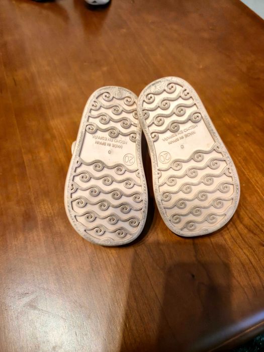 Sandálias Igor tamanho 20