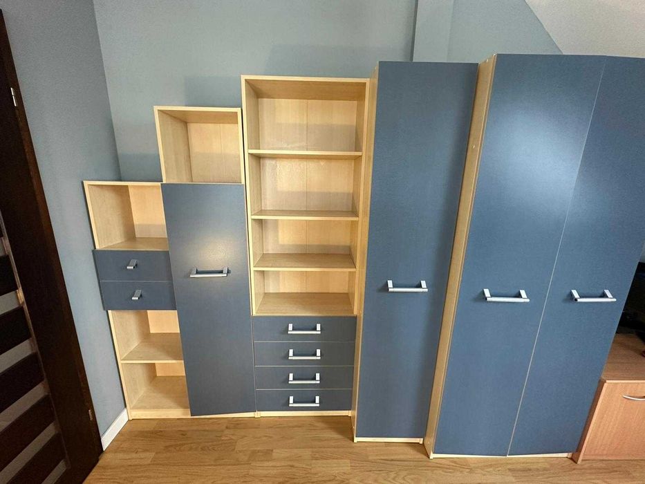 Szafka młodzieżowa, biurko i łóżko
