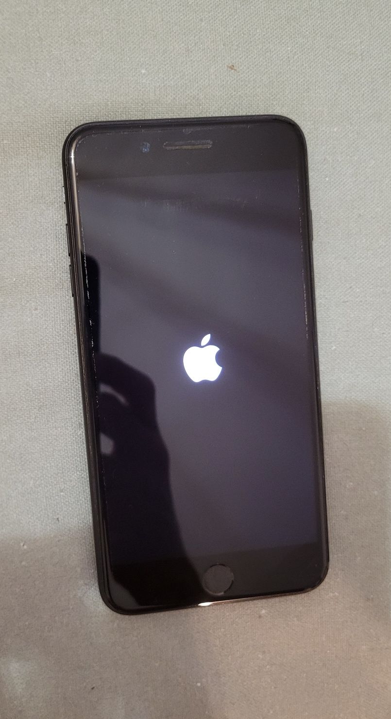Iphone Apple 7 Plus 128gb

Impecável.  Sem qualquer risco