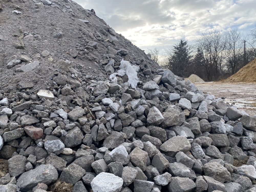 Piasek podsypka Pospółka Siany Płukany na wylewki Tychów, żwir Cement