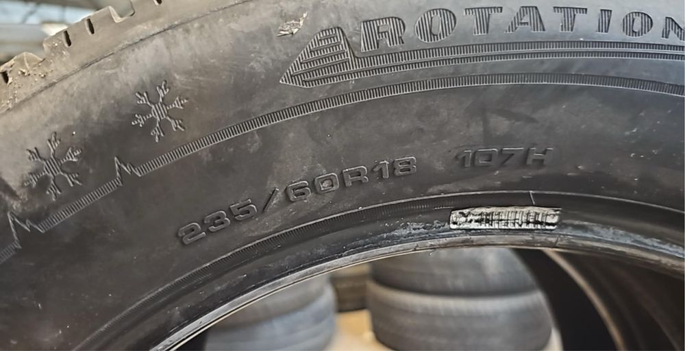 2x dunlop winter sport 5 suv  235/60 R 18