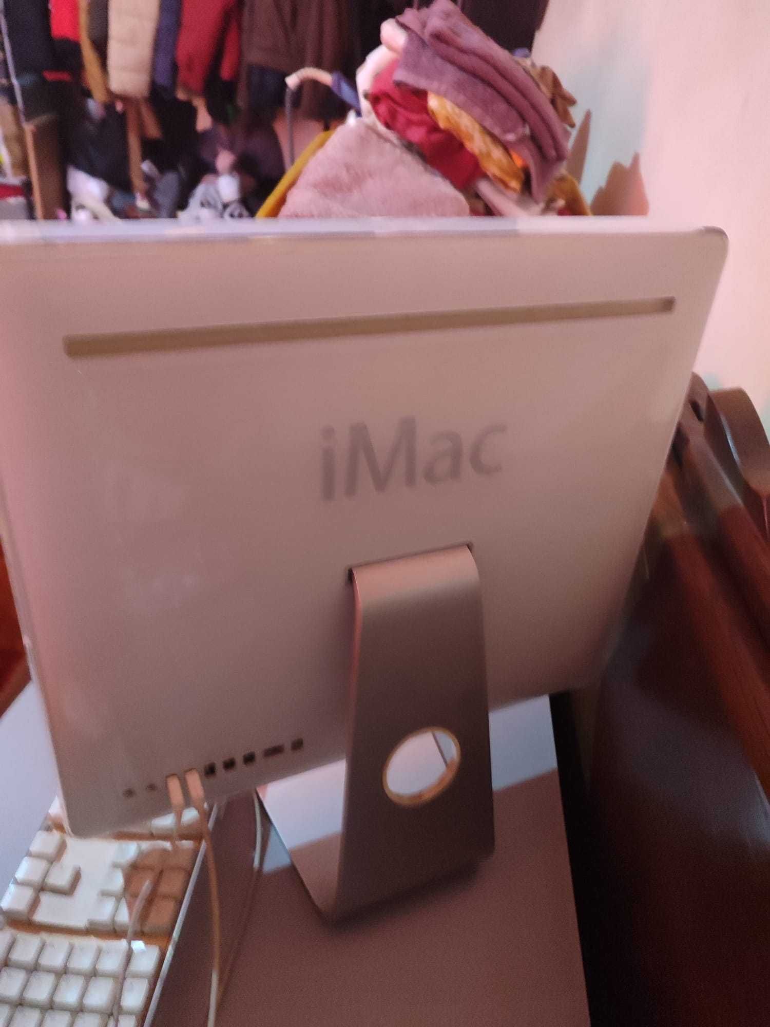 Computador Apple iMac.