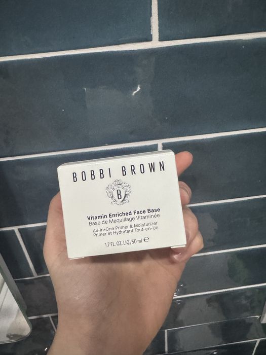 Вітамінна база Bobbi Brown Vitamin Enriched Face Base