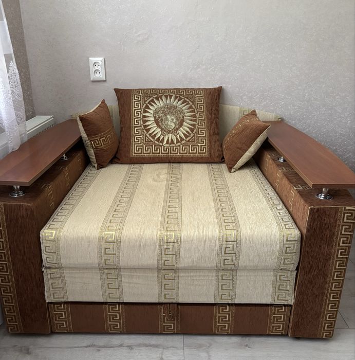 Диван-крісло б/у недорого