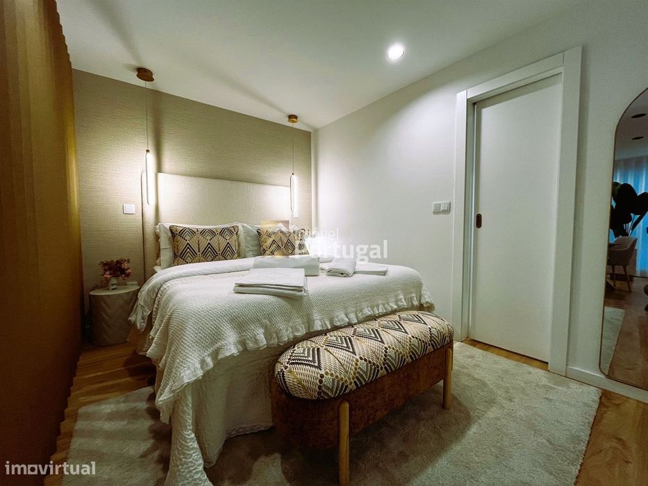 Arrenda Sofisticado Studio de Luxo Decorado, Equipado, Mobilado c/ Ser