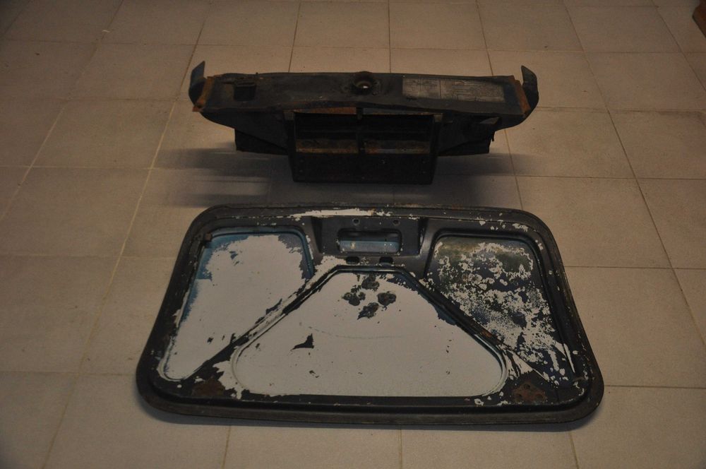 MG Midget MK II 1966 - Diversas peças de carroçaria