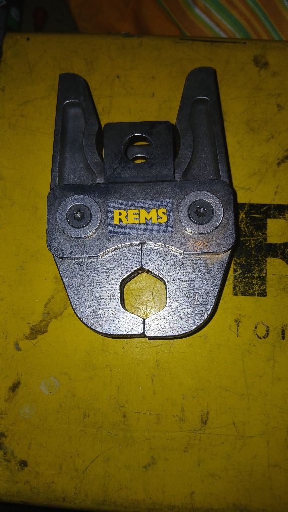 Rems szczęka V22