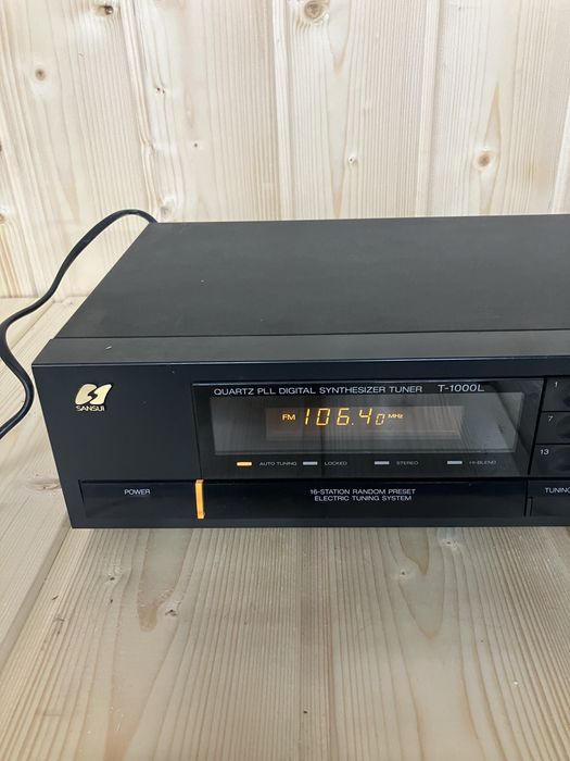 Sansui Quartz PLL Digital Synthesizer Tuner T1000L