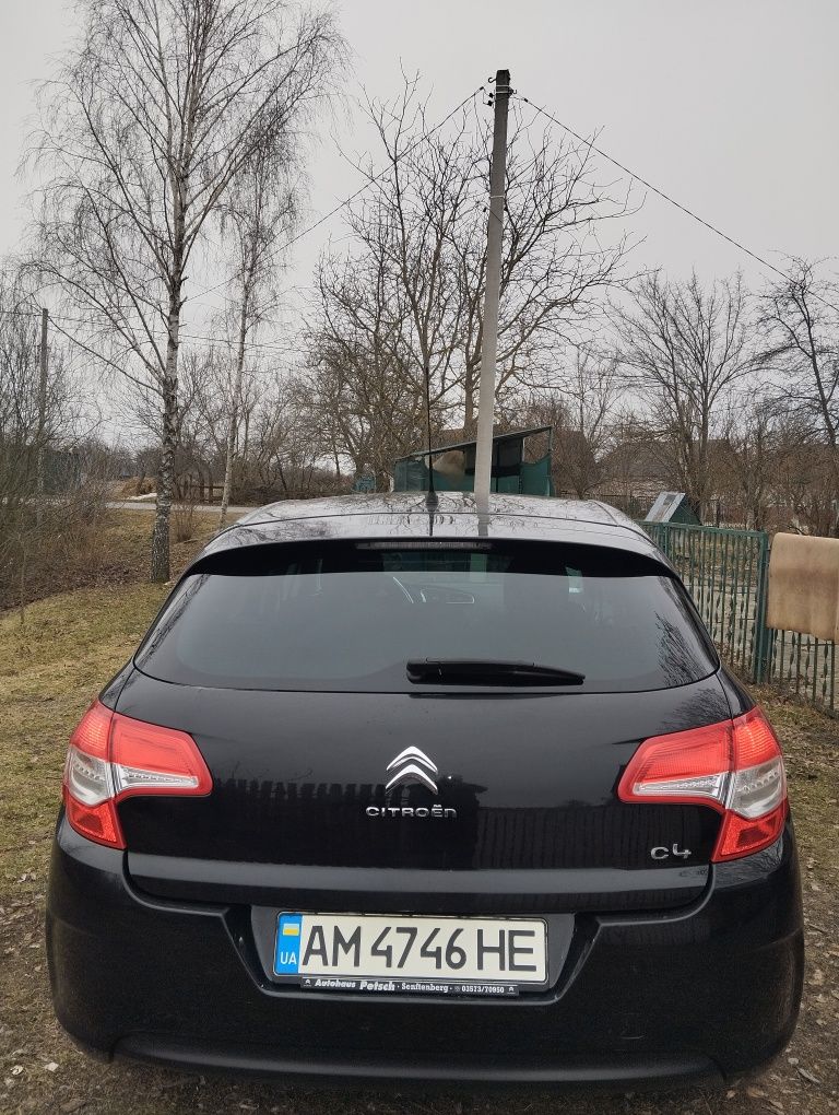 Citroen C4 2011 року