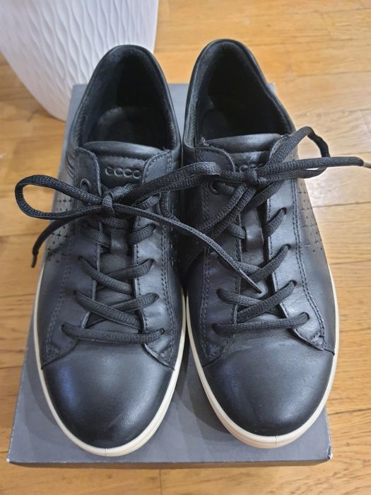 Б.у кеди 38р.,шкіряні кросівки ecco