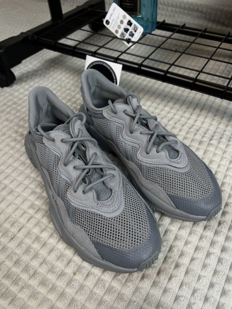 Кроссовки Adidas Ozweego gray