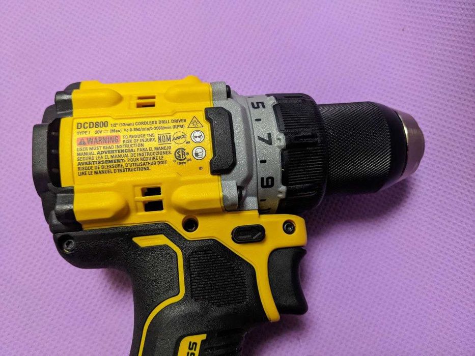 Безщітковий шуруповерт DeWalt DCD800P1 20V