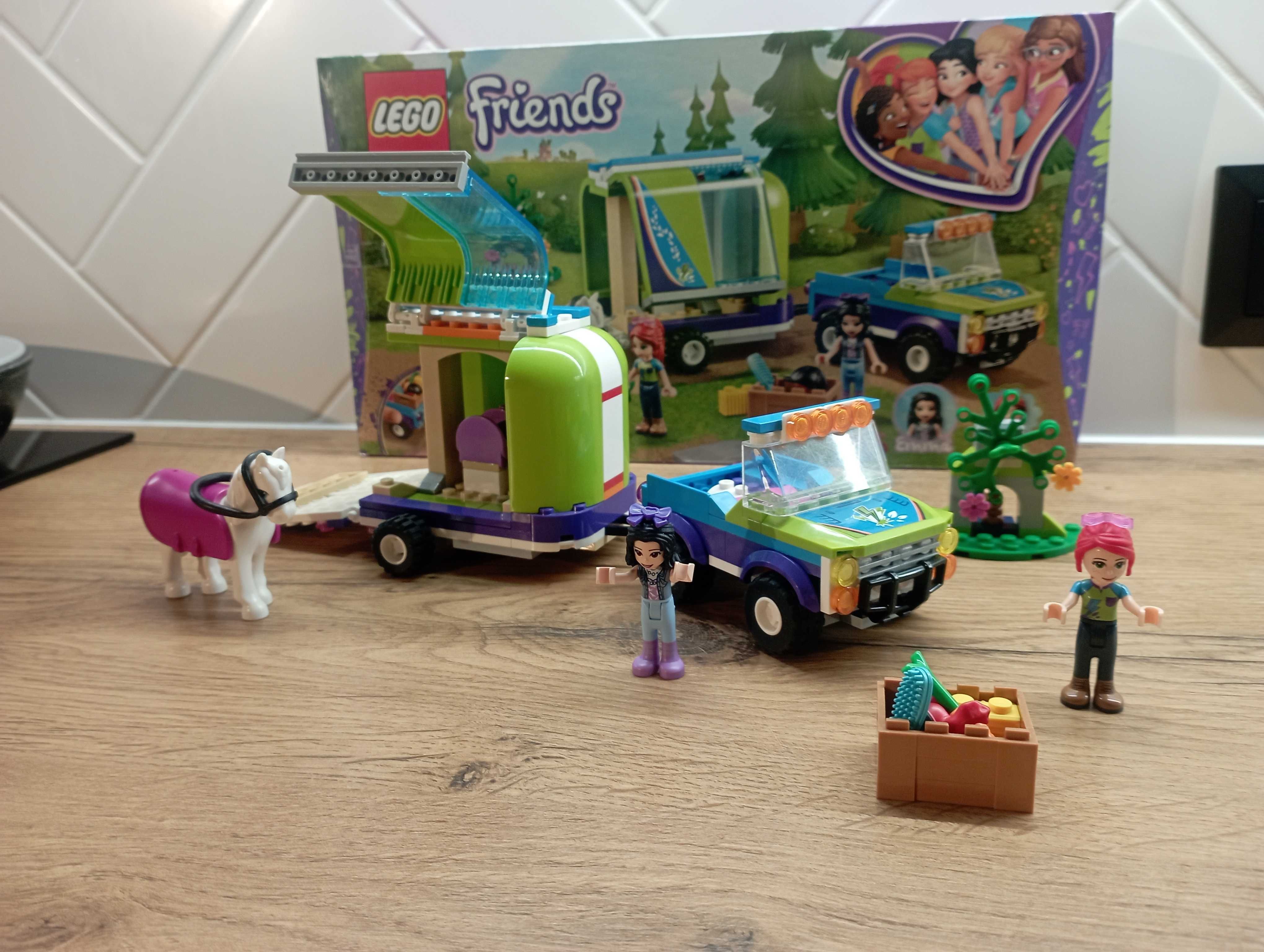 LEGO Friends 41371 Przyczepa dla konia Mii