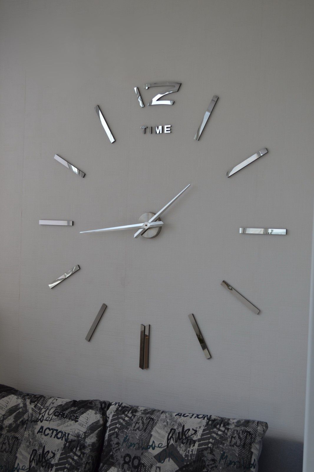 Стильний годинник 3D на стіну