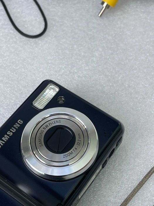 фотокамера Samsung S830.