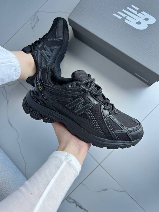 New Balance 1906R Triple Black Gore-Tex Cordura