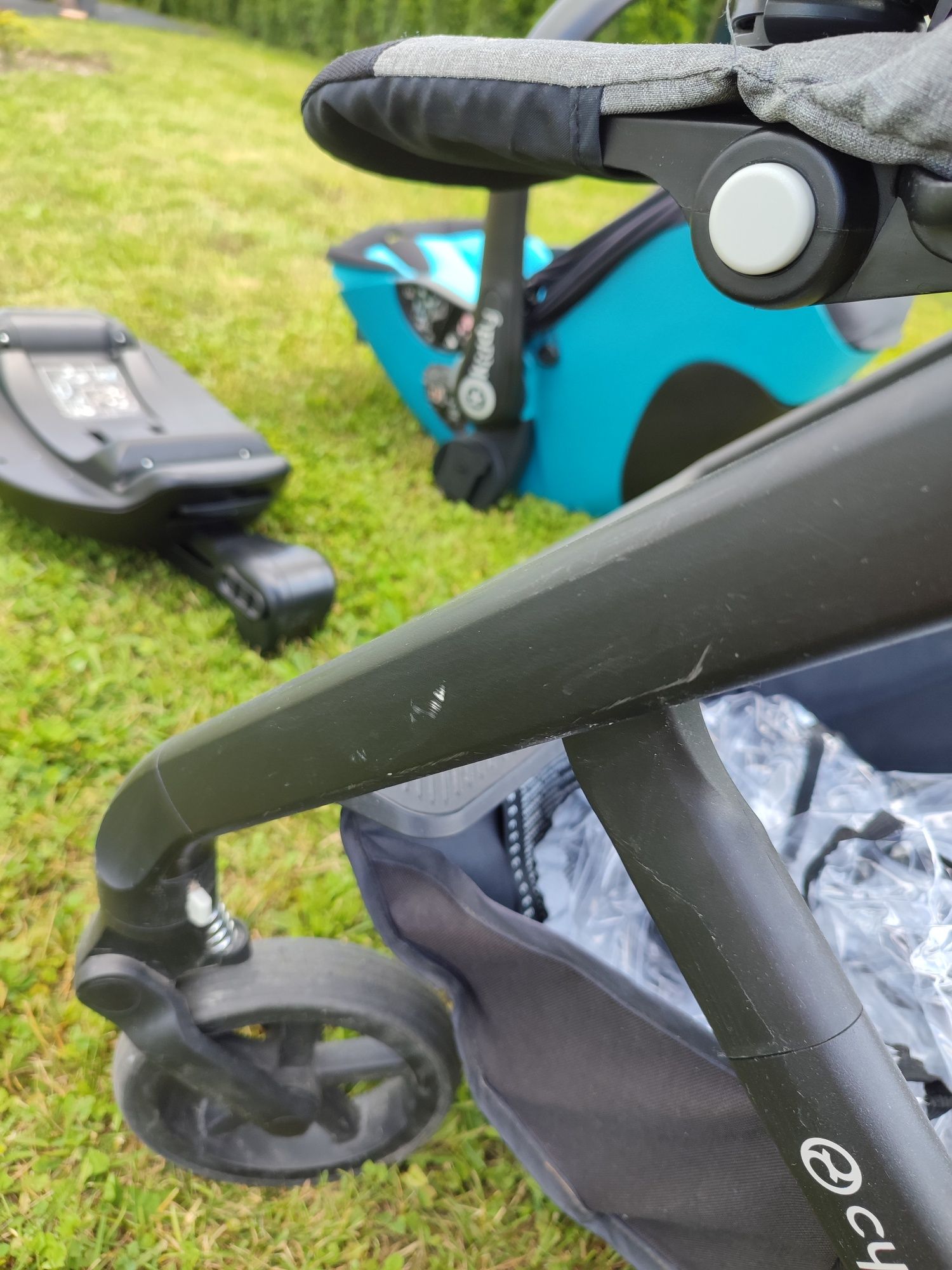 Zestaw wózek 2 w 1 gondola spacerówka Cybex Balios S nosidełko baza