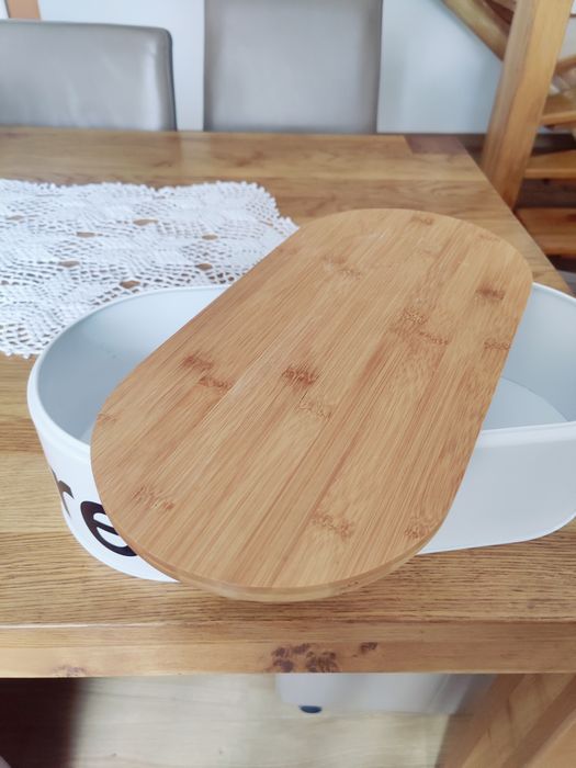 Nowy chlebak z home&you+ bambusowa deska