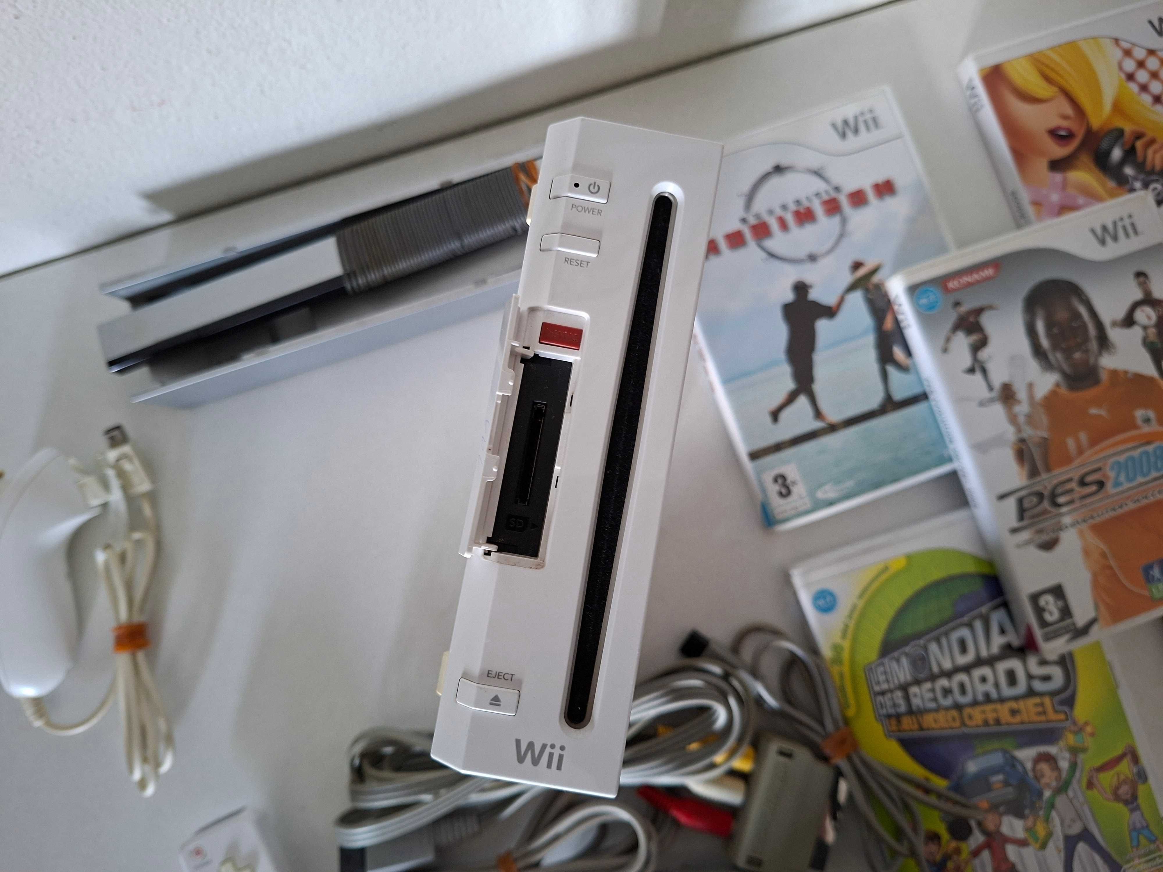 Nintendo Wii Branca 1º Modelo + 1 Comando + 5 jogos *100% Funcional*