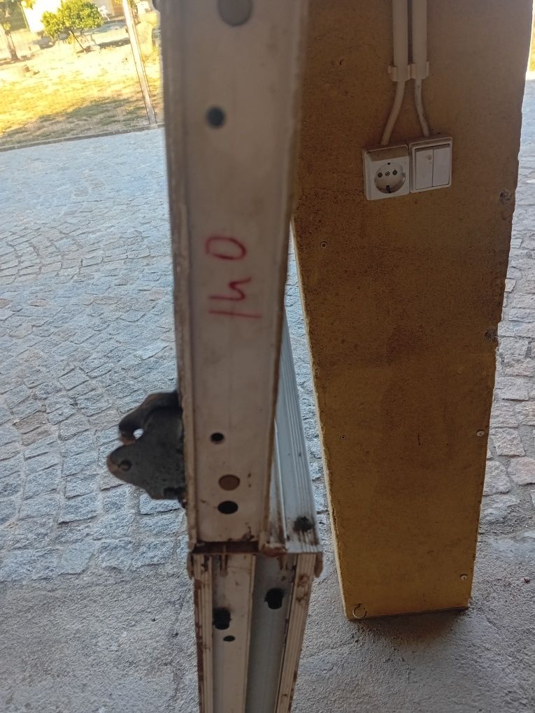 Janela aluminio em bom estado