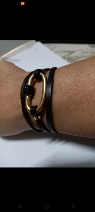 Pulseira com fitas de pele e aço inoxidável- Parfois